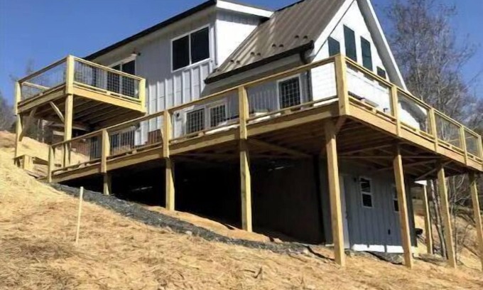Fleetwood House | Pet-Friendly Retreat at Mountain Jubilee - Rated 10/10!