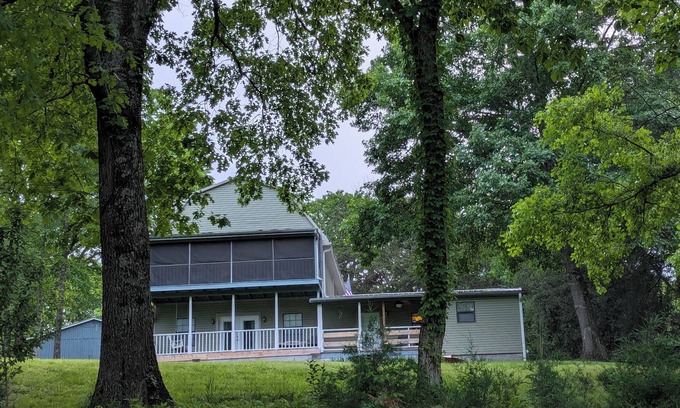 Gainesboro House | Lakefront Retreat with Pool & Incredible Mountain Views