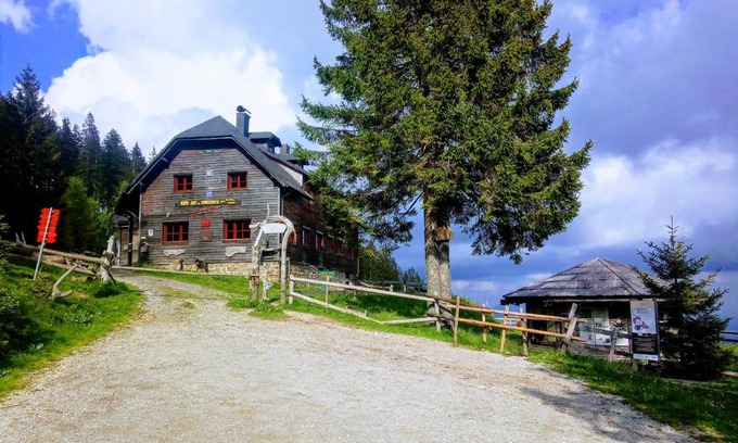 Vidrga Cabin | Discover Mountain Lodge Smrekovc: Family-Friendly Retreat
