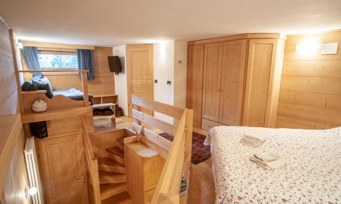 Camporosso in Valcanale House | Mountain Loft: Family-Friendly Retreat with 9.3/10 Rating