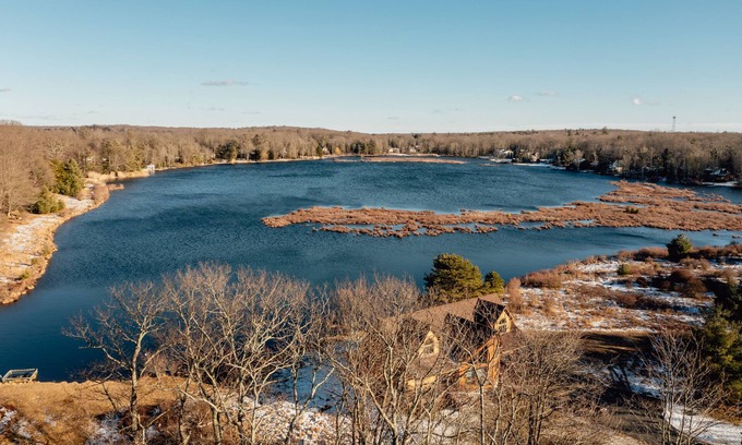 Rock Hill House | Tranquil Retreat: Guest Rated 10/10 with Pool & Spa