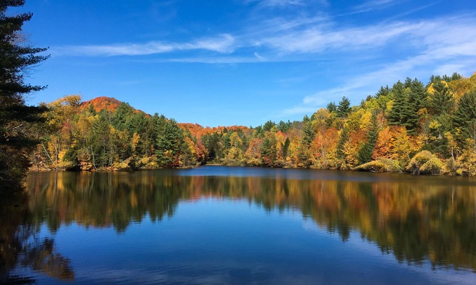 Killington Hotel | Mountain Meadows Lodge: Eco-Friendly Retreat with Breakfast