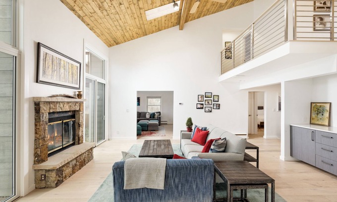 Brush Creek Village House | Family-Friendly Aspen Retreat with Modern Amenities