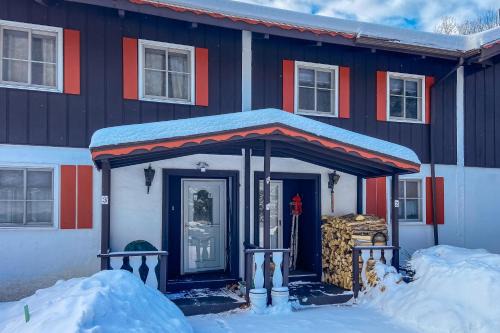 Bartlett Apartment | Kid-Friendly Mountain Oasis with Impressive 8.8 Rating