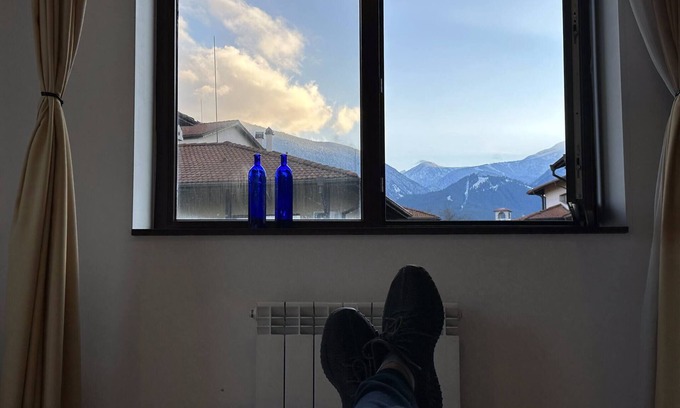 Shiligarnika Apartment | Cozy 2br Mountain View Apartment with High-Speed Wifi