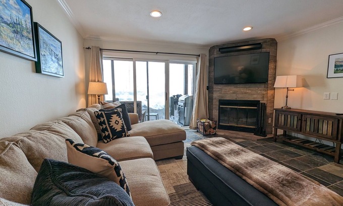 Purgatory Condo | Relaxing Mountain Retreat with Hot Tub & Pool Access
