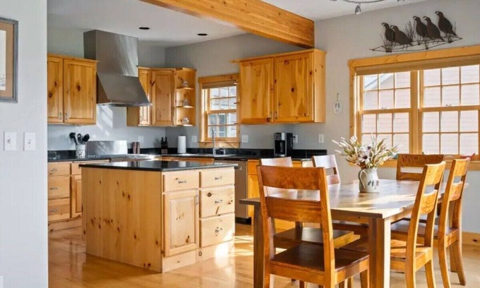 Tabernash House | Inviting Mountain Retreat with Private Hot Tub & Spa Access