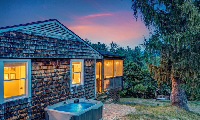 Luray House | Charming Mountain Retreat Near Shenandoah & River Adventures
