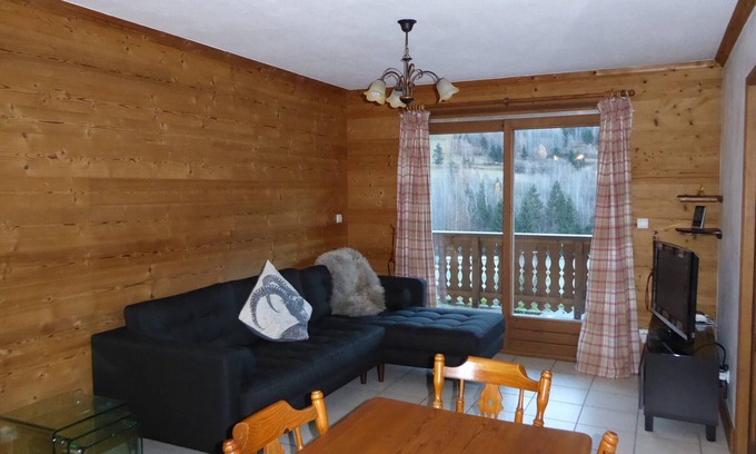 Bozel Apartment | Spacious Apartment Bozel with Kitchen & Spa for 6 Guests