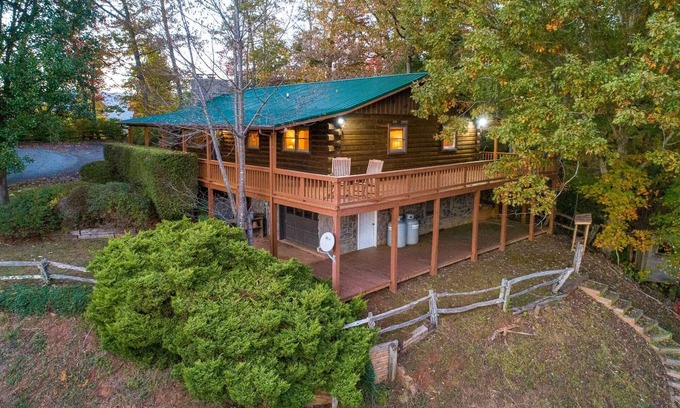 Sylva Cabin | Tranquil Mountain Ridge Cabin Near WCU with Great Amenities