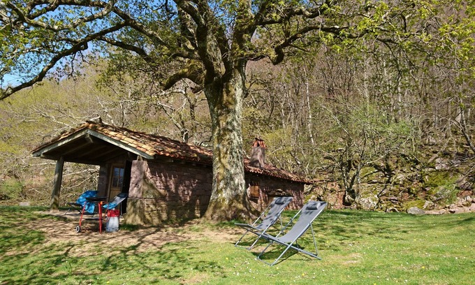 Sare Cabin | Explore a Scenic Mountain Retreat on the Basque Coast