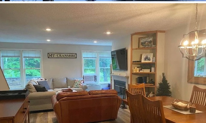 North Conway House | Scenic Family Condo in North Conway with Pool Access