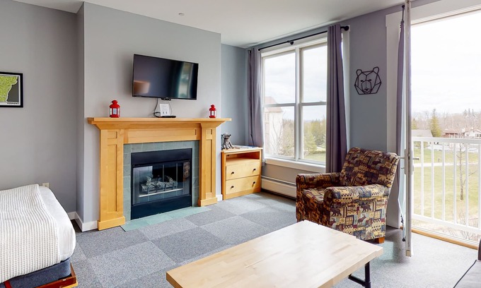 Stratton Mountain Apartment | Mountain-side studio with pool, hot tub, sauna, elevator & fireplace