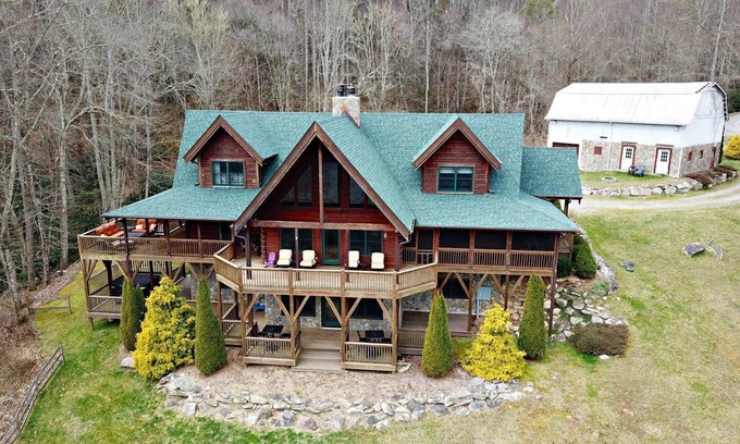 Sugar Grove Cabin | Mountain Splendor: Cabin with Hot Tub, Pool Table & Views
