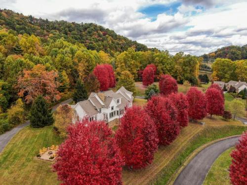 Altamont House | Mountain Top at Linville Falls