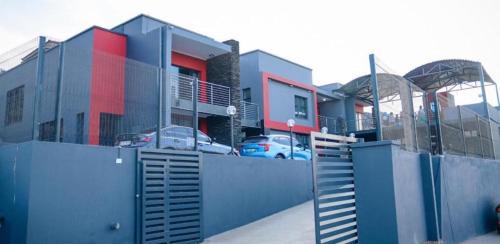 Hhohho Apartment | Serene Mountain Top Villas with Breakfast & Family Amenities