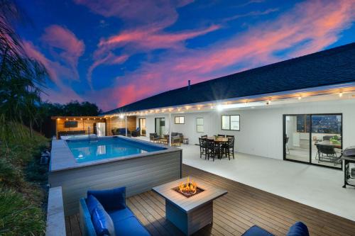 Fletcher Hills Villa | Mountain View 6BR Pool, Spa and Games Room