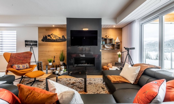 Mont-Tremblant Condo | Beautiful Mountain View & Lake Access at Mont-Tremblant