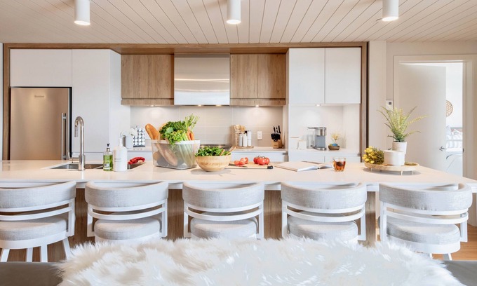 Mont-Tremblant Condo | Scenic Retreat: Mountain View & Lake Access in Mont-Tremblant