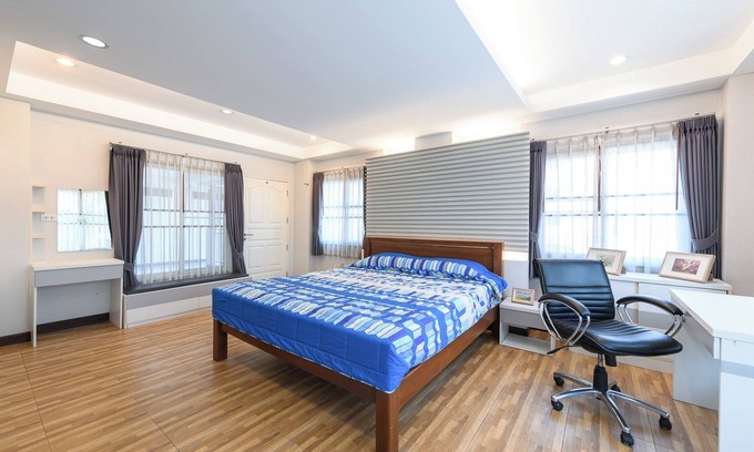 Chang Phueak Apartment | Cozy Mountain View Apartment with Kitchen near Nimman