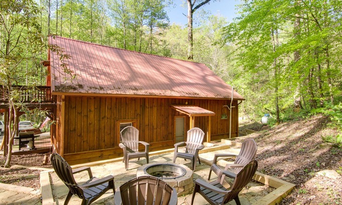 Ellijay Cabin | Scenic Appalachian Escape: Bike Trails & Spa Amenities