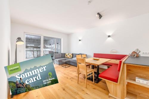 Groebming Apartment | Guest Rated 10/10: Mountain View with Oceanfront Bliss