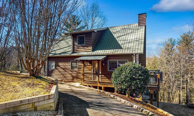 Cherry Log Cabin | Inviting Mountain View Cabin with Hot Tub and Game Tables