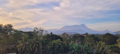 Kota Belud Hotel | Kid-Friendly Retreat at Mountain View Guest House KB