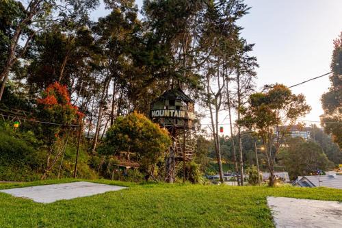 Tanah Rata House | Scenic Mountain View Guesthouse - Family & Pet Friendly Stay