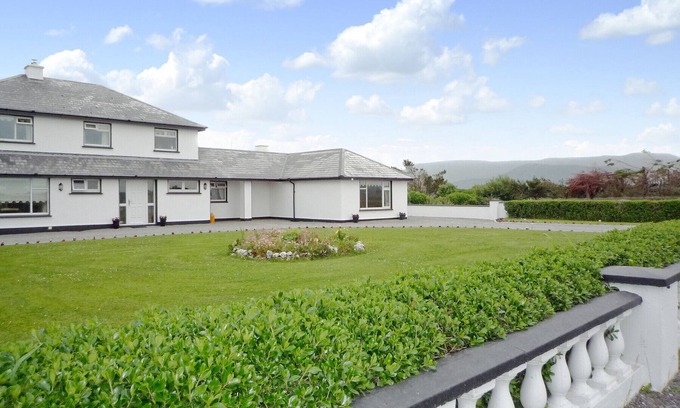 Louisburgh Ski Chalet | Unforgettable Mountain View Holiday Home with Spa and Breakfast