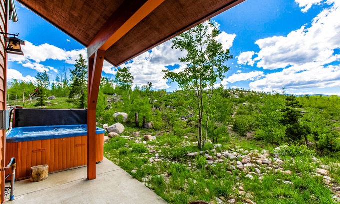 Bear Crossing House | Idyllic Mountain Retreat with Hot Tub and Pet-Friendly Options