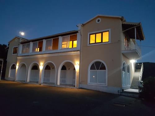 Doukades House | Mountain View House: Highly Rated with Family-Friendly Amenities