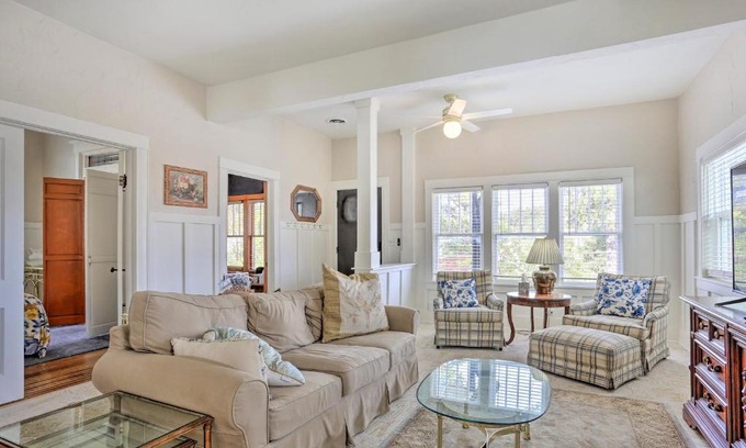 Deadwood House | Scenic Mountain-View Retreat with Patio & Pet-Friendly Perks