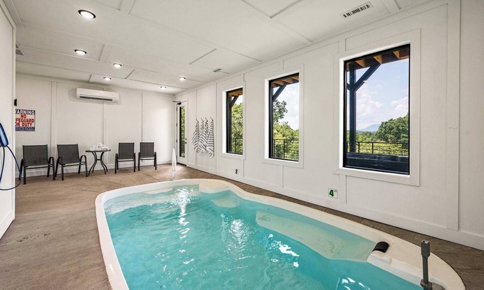 Sevierville Cabin | Mountain View Manor - Luxury Cabin