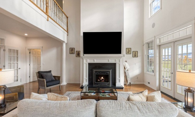 Corvallis House | Mountain View Ranch Home Minutes to town Amazing Views