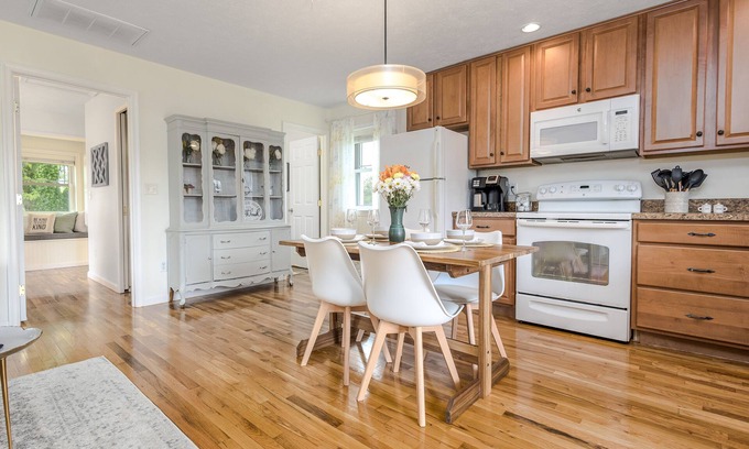 Middletown House | Pet-Friendly Mountain View Retreat Near Middletown & Front Royal