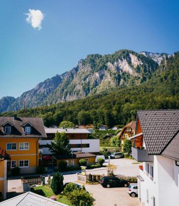 Groedig Apartment | Mountain View Salzburg: Self Check-In Apartments to Enjoy