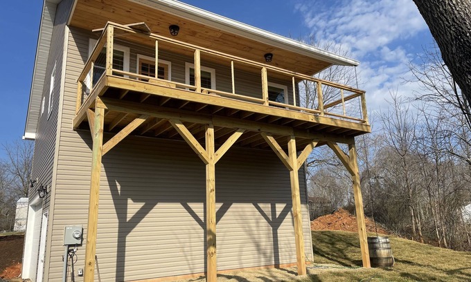 Weaverville Apartment | Scenic Mountain View Studio in Weaverville with Spa & Kitchen