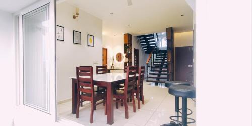 Kedavur House | Mountain View Villa: Guest Rated 10/10 & Pet Friendly Stay