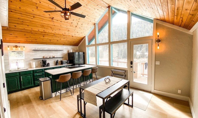Breckenridge Cabin | Mountain Views | near hiking trails and ski slopes