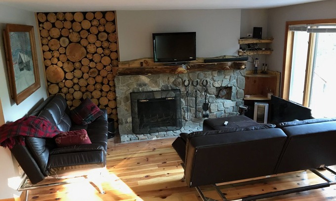 Sunday River Area Condo | Scenic Mountain Retreat: Pet-Friendly & Family Amenities