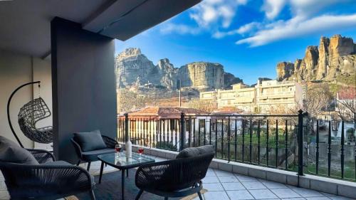 Kalambaka Apartment | Top-Rated Mountain Vista Residence with Family-Friendly Amenities