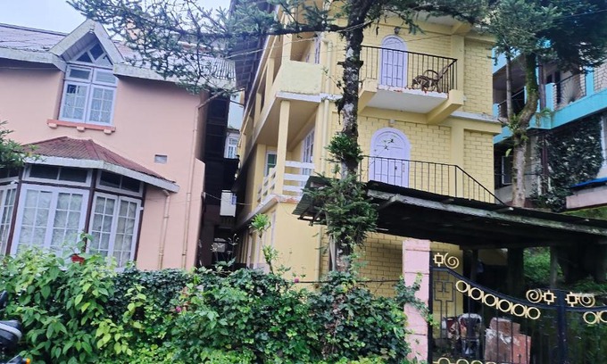 Darjeeling House | Pet-Friendly Mountaineers Homestay for Budget Travelers