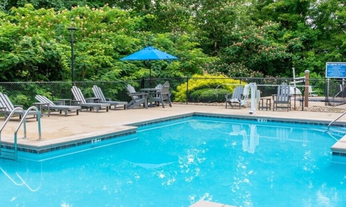 Gatlinburg Villa | MountainLoft™ - Guest Rated 10/10 with Pool & Hot Tub