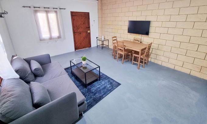 Agios Theodoros Apartment | Mountains Retreat Rooms & Suites Apt.4