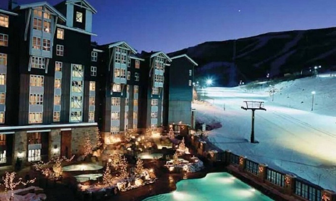 North Park City Hotel | Serene Mountainside Condo with Pool and Spa Amenities