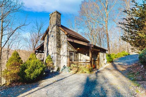 Elk Park House | Scenic Mountainside Getaway with Family-Friendly Amenities