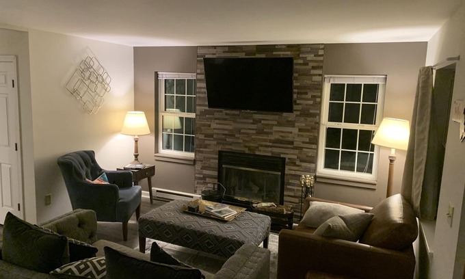 Hancock Condo | Mountain Retreat: Spacious 3-Level Home with Pool & Spa
