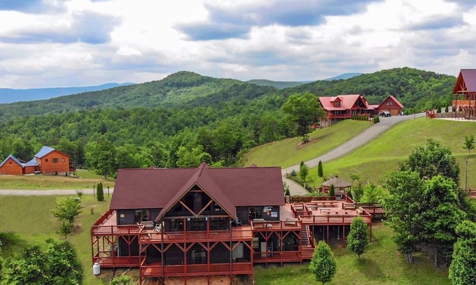 Dobson Cabin | Group Getaways: 7 Cozy Cabins for Weddings and Retreats