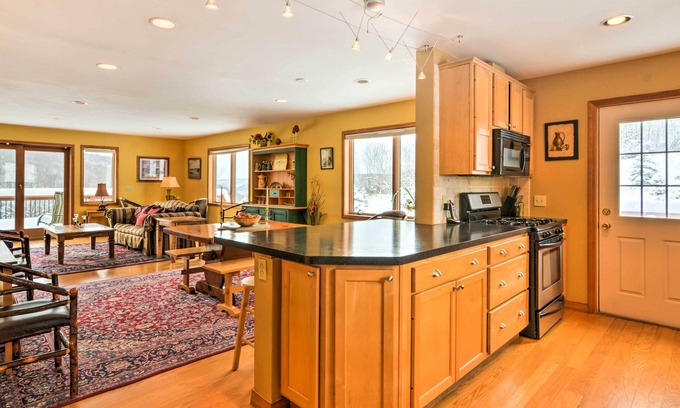 Ellicottville Cottage | Cozy Mountaintop Retreat in Ellicottville, Near Ski Resort